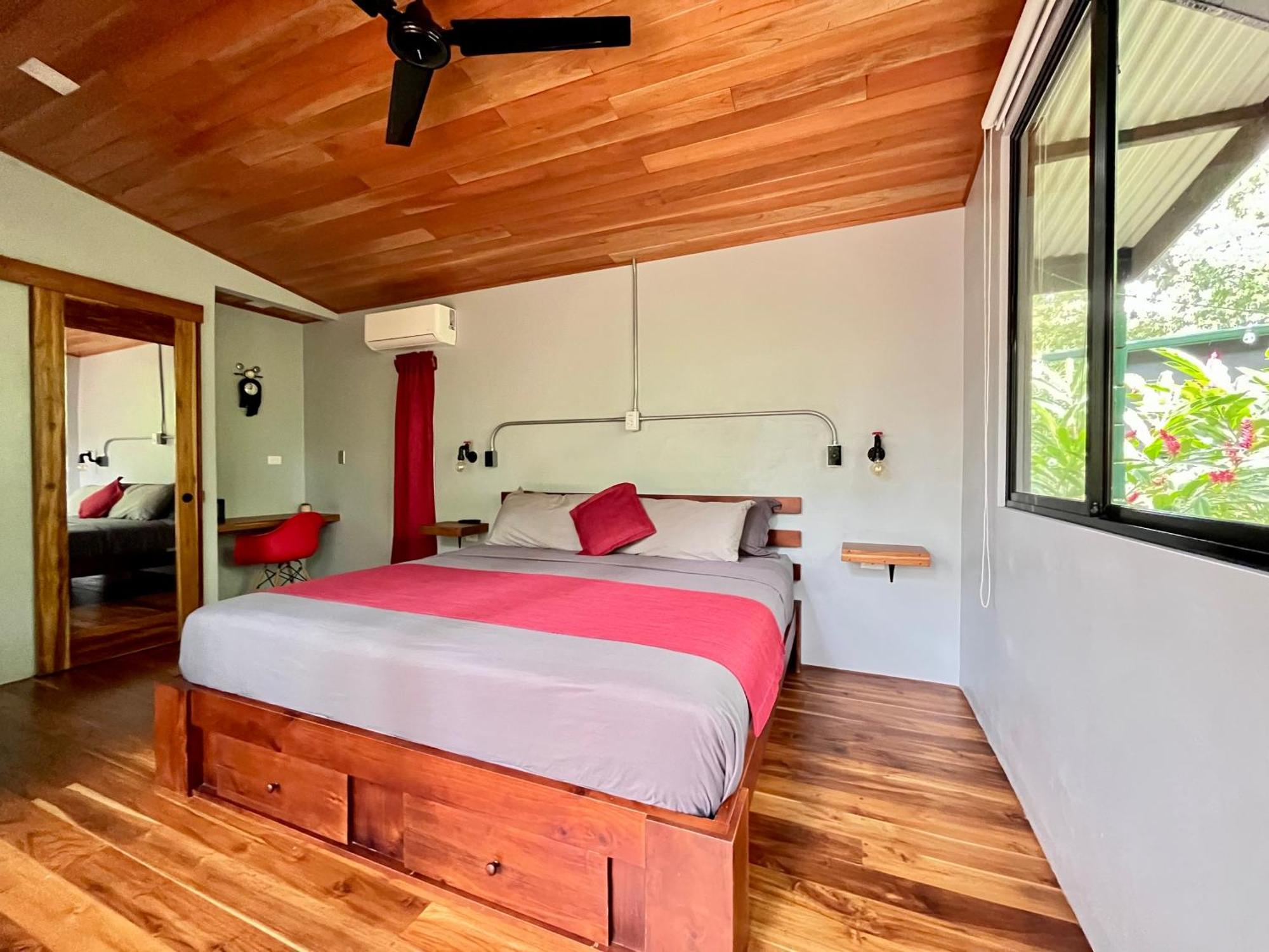 Industrial Studio With Private Jacuzzi Uvita Exterior photo