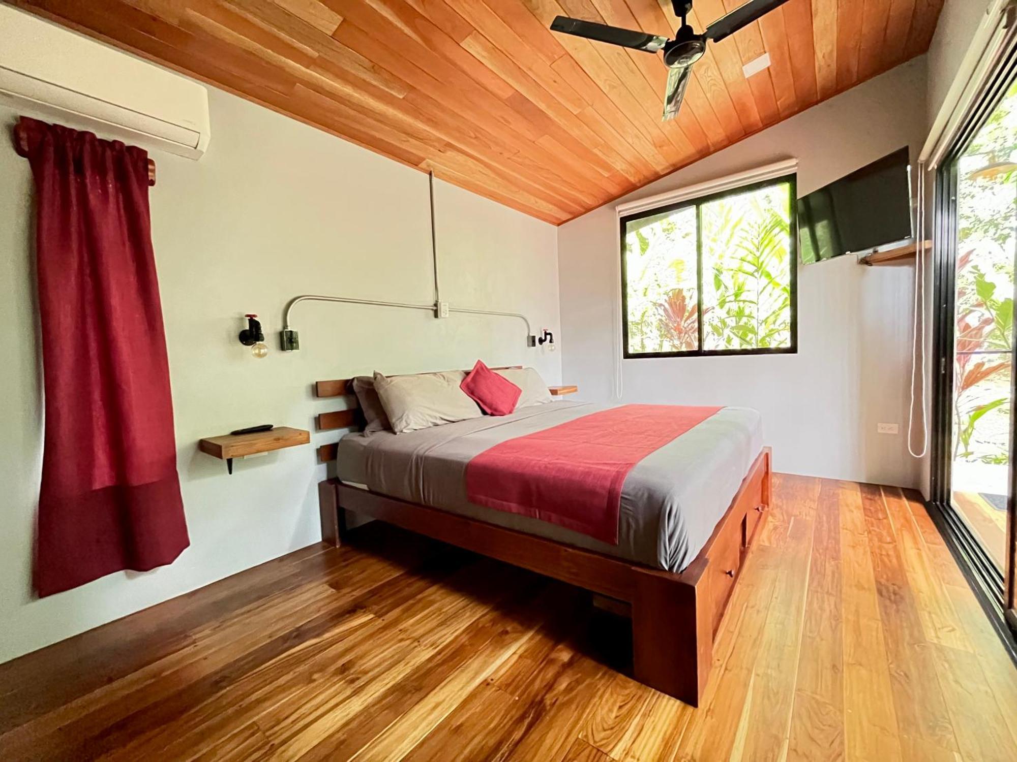 Industrial Studio With Private Jacuzzi Uvita Exterior photo